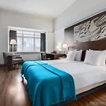 Nh Atlanta Hotel 4*