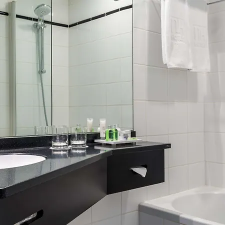 Nh Atlanta Hotel 4*