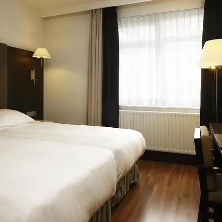 Szálloda Nh Atlanta 4*