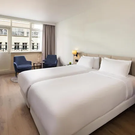 Nh Atlanta Ξενοδοχείο 4*