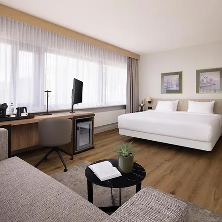 Hotel Nh Atlanta