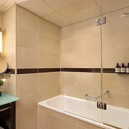 Hotel Nh Atlanta 4*