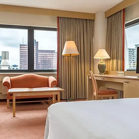 Nh Atlanta Hotel 4*