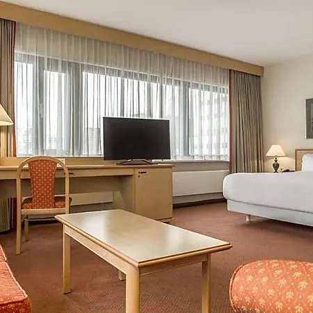 Nh Atlanta Hotel 4*