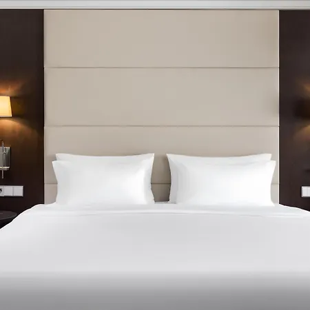 Nh Atlanta Hotel