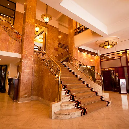 Nh Atlanta Hotel