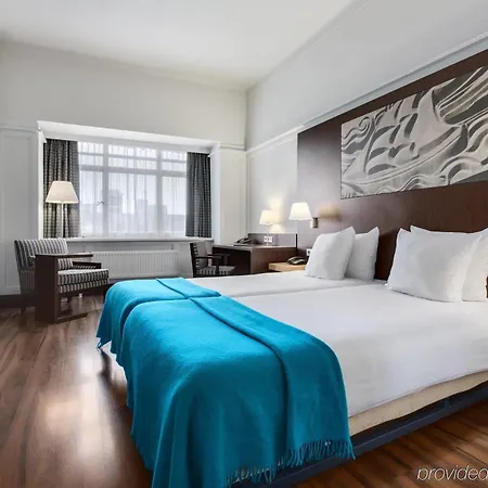 Nh Atlanta Ξενοδοχείο 4*