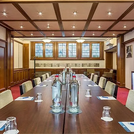 Ξενοδοχείο Nh Atlanta 4*