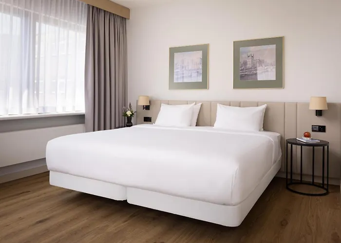 Ξενοδοχείο Nh Atlanta 4*